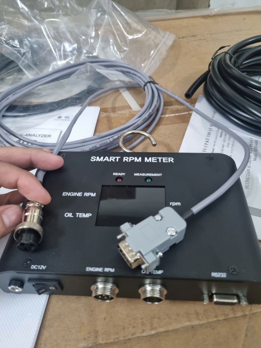 Thiết bị kiểm tra khí thải động cơ xăng Qrotech QRO-401 5 khí